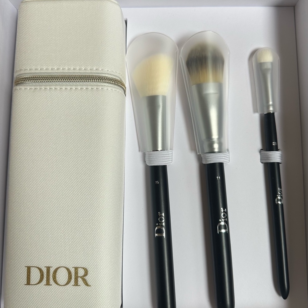 Dior Backstage 3pc Makeup Brush Set with White Case (Limited Edition)